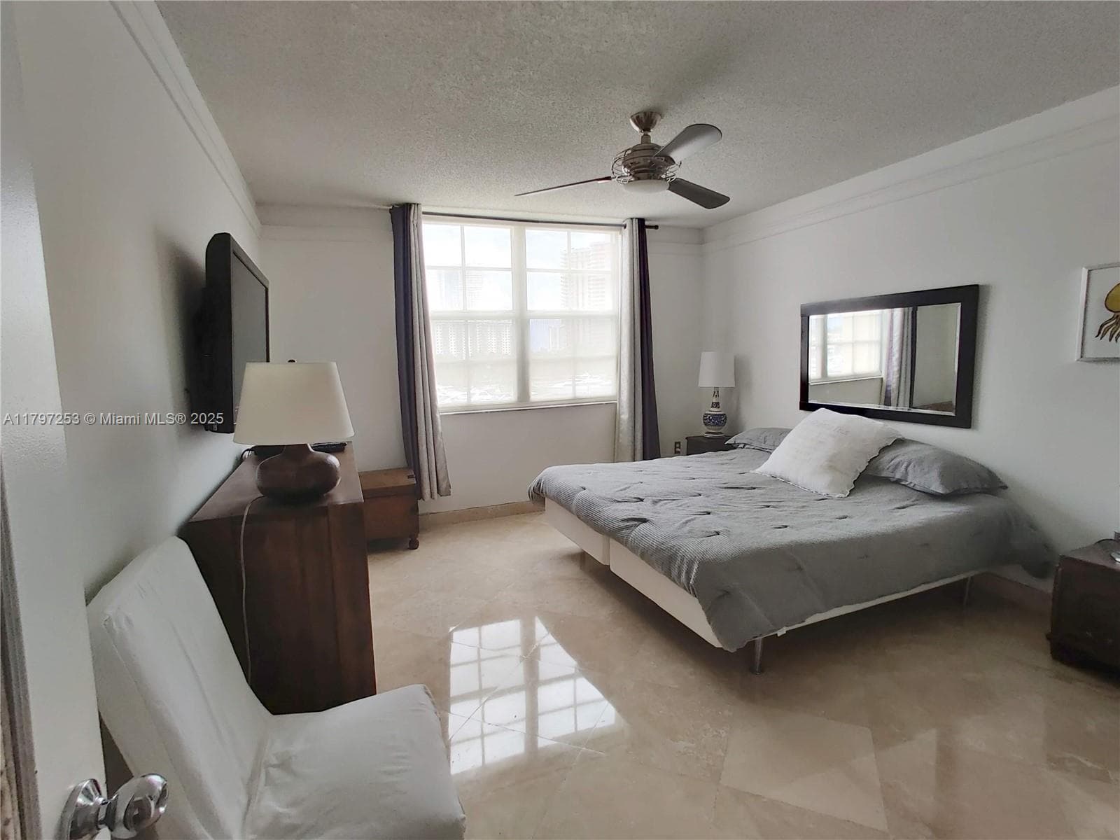 19877 E Country Club Dr 3606 photo 12