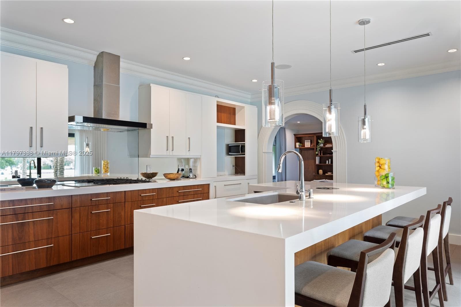 250 San Marino Dr photo 13