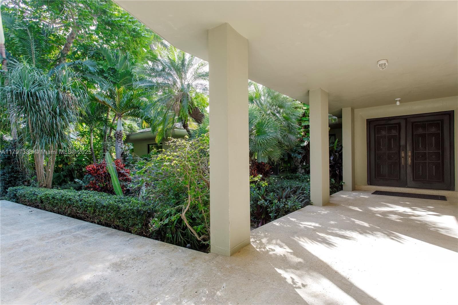 250 San Marino Dr photo 16