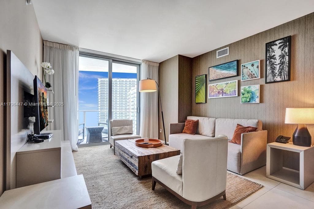 4111 Ocean Dr 3