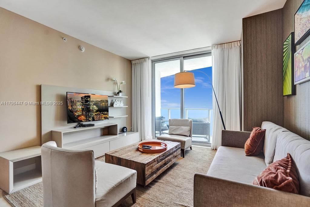 4111 Ocean Dr 1