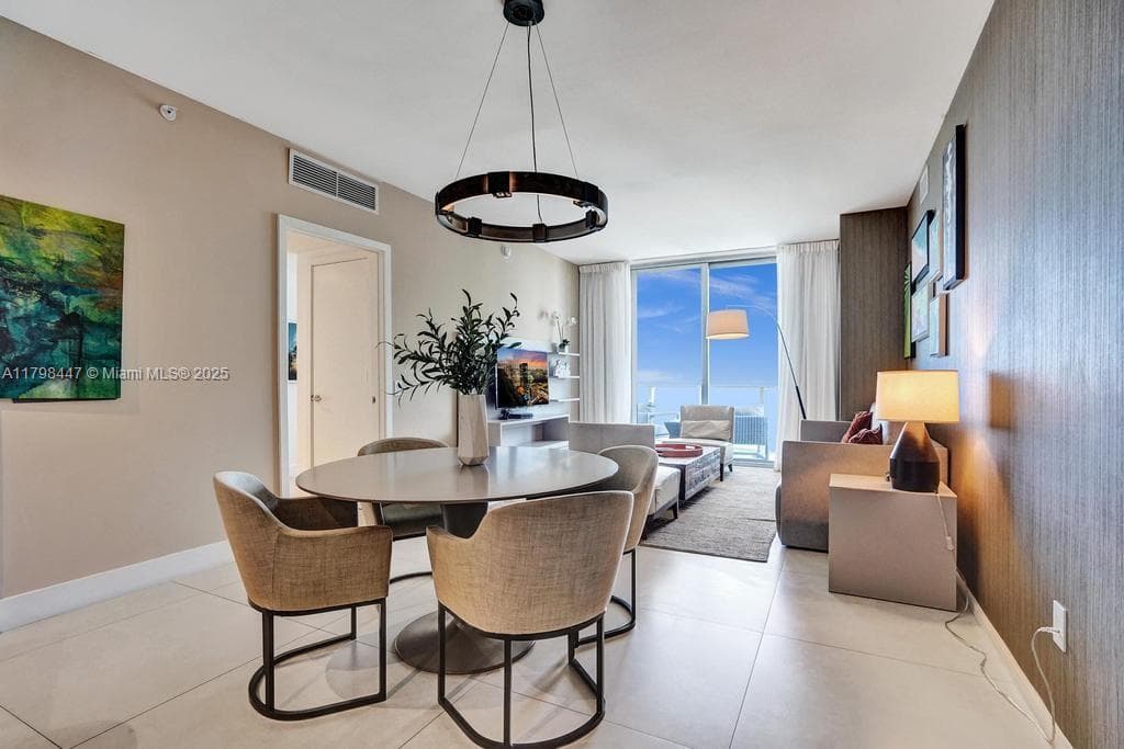 4111 Ocean Dr 5