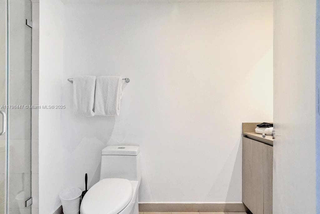 4111 Ocean Dr 2803 photo 25