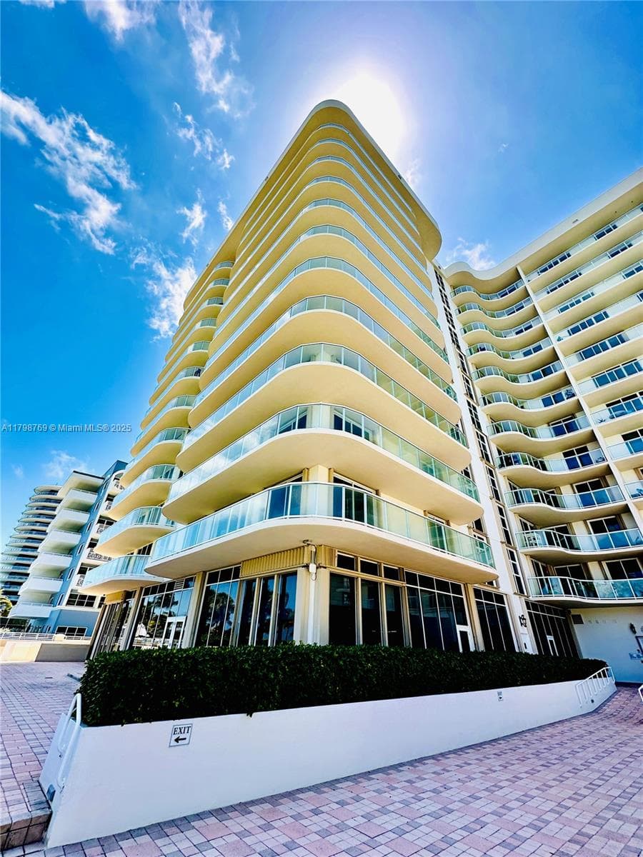 8855 Collins Ave 7H photo 2