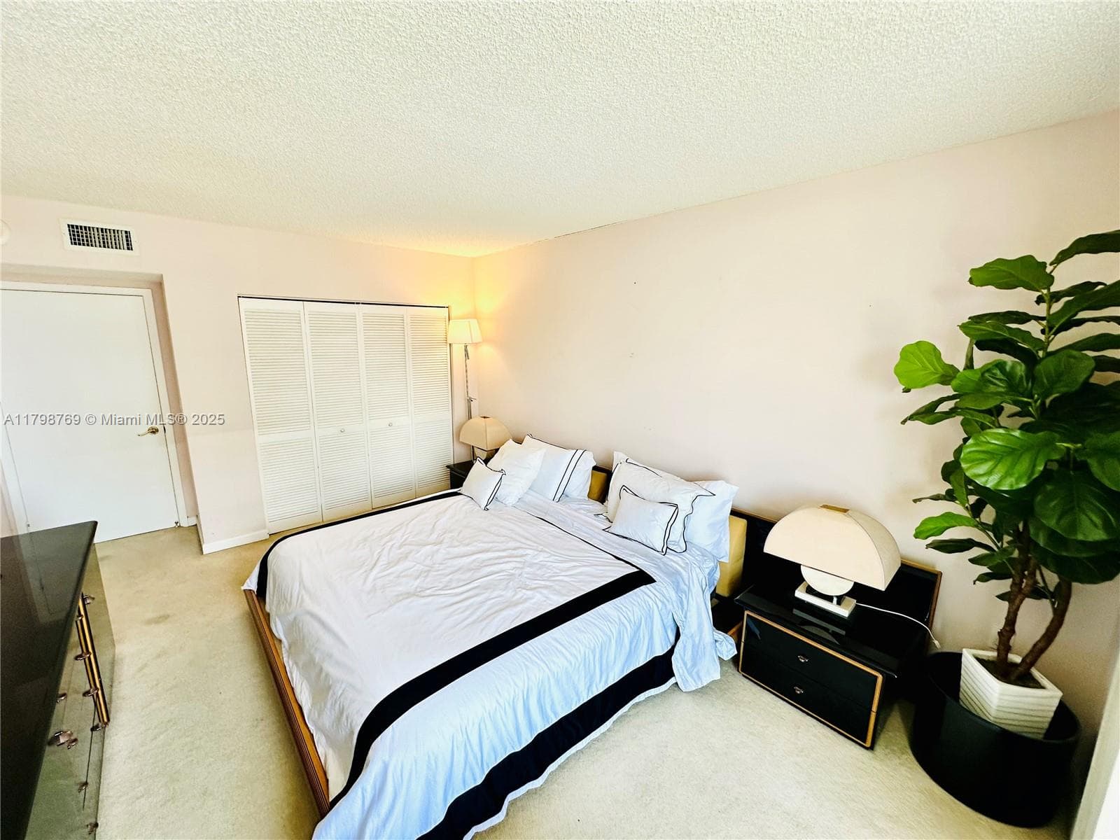 8855 Collins Ave 7H photo 25