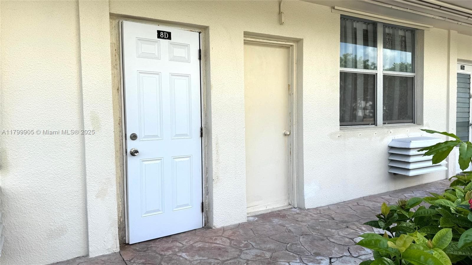 1936 Ocean Dr 8D photo 6