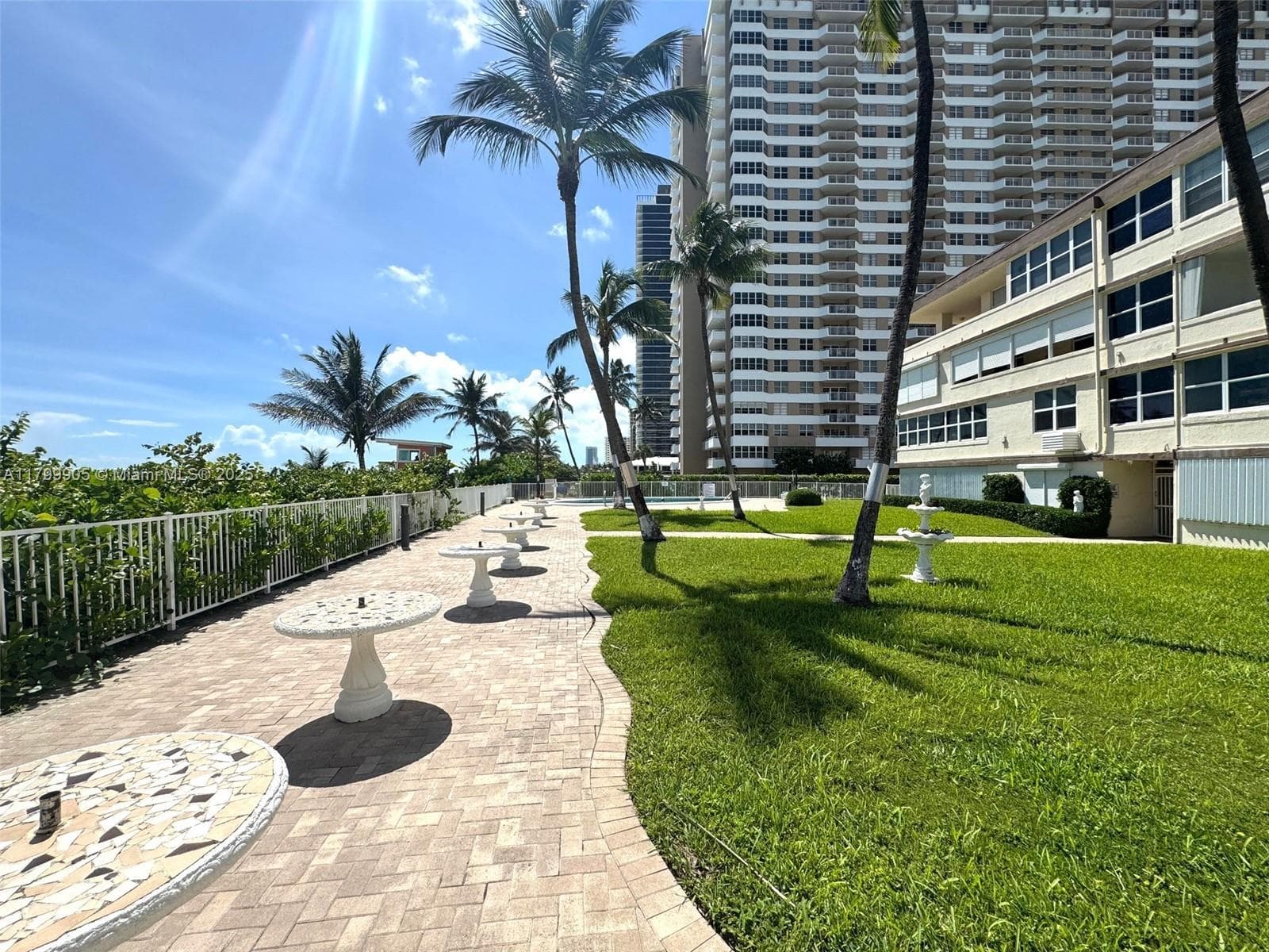 1936 Ocean Dr 8D photo 17
