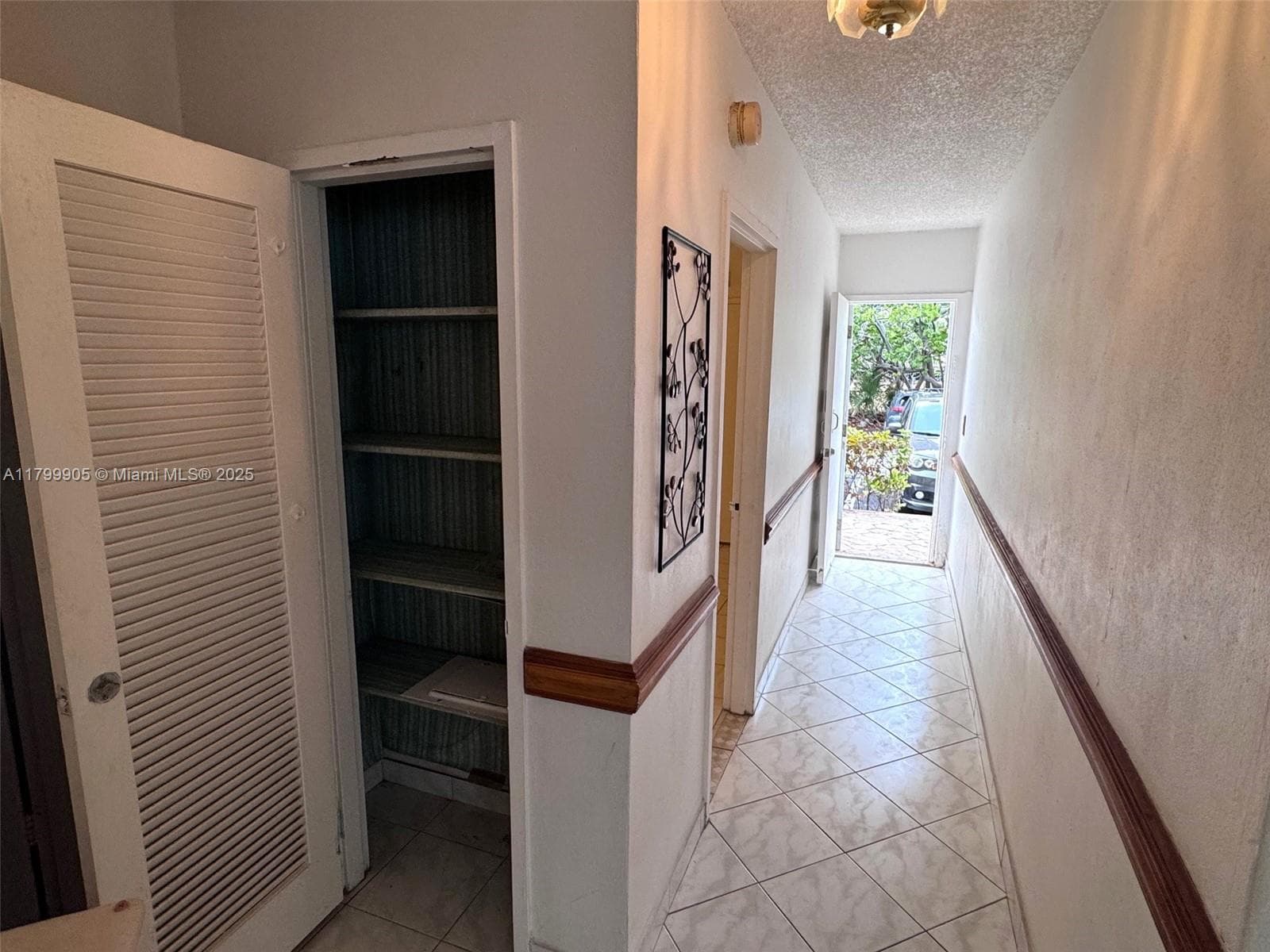 1936 Ocean Dr 8D photo 7