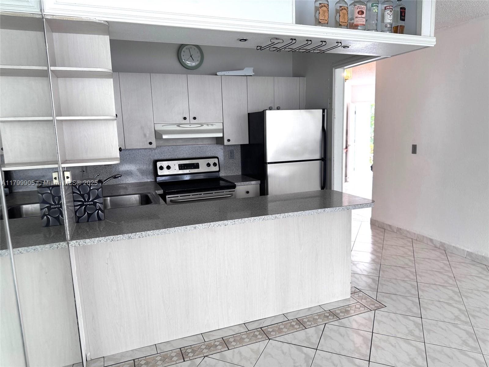 1936 Ocean Dr 8D photo 8