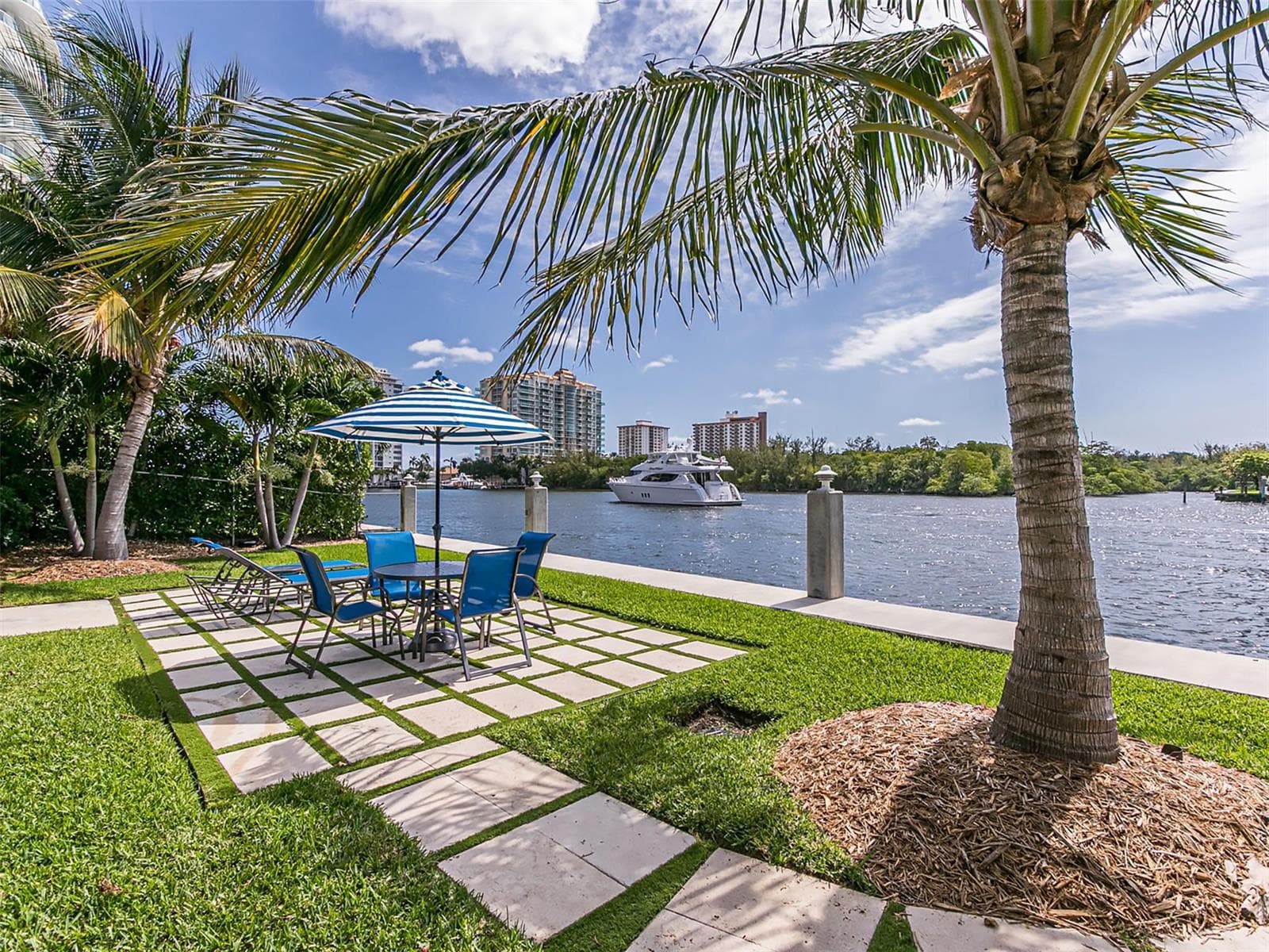 888 Intracoastal Drive #14F 4