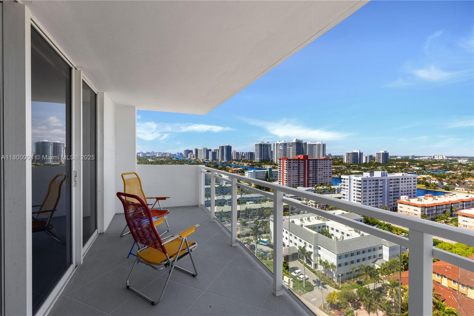 2030 Ocean Dr 1707 photo 6