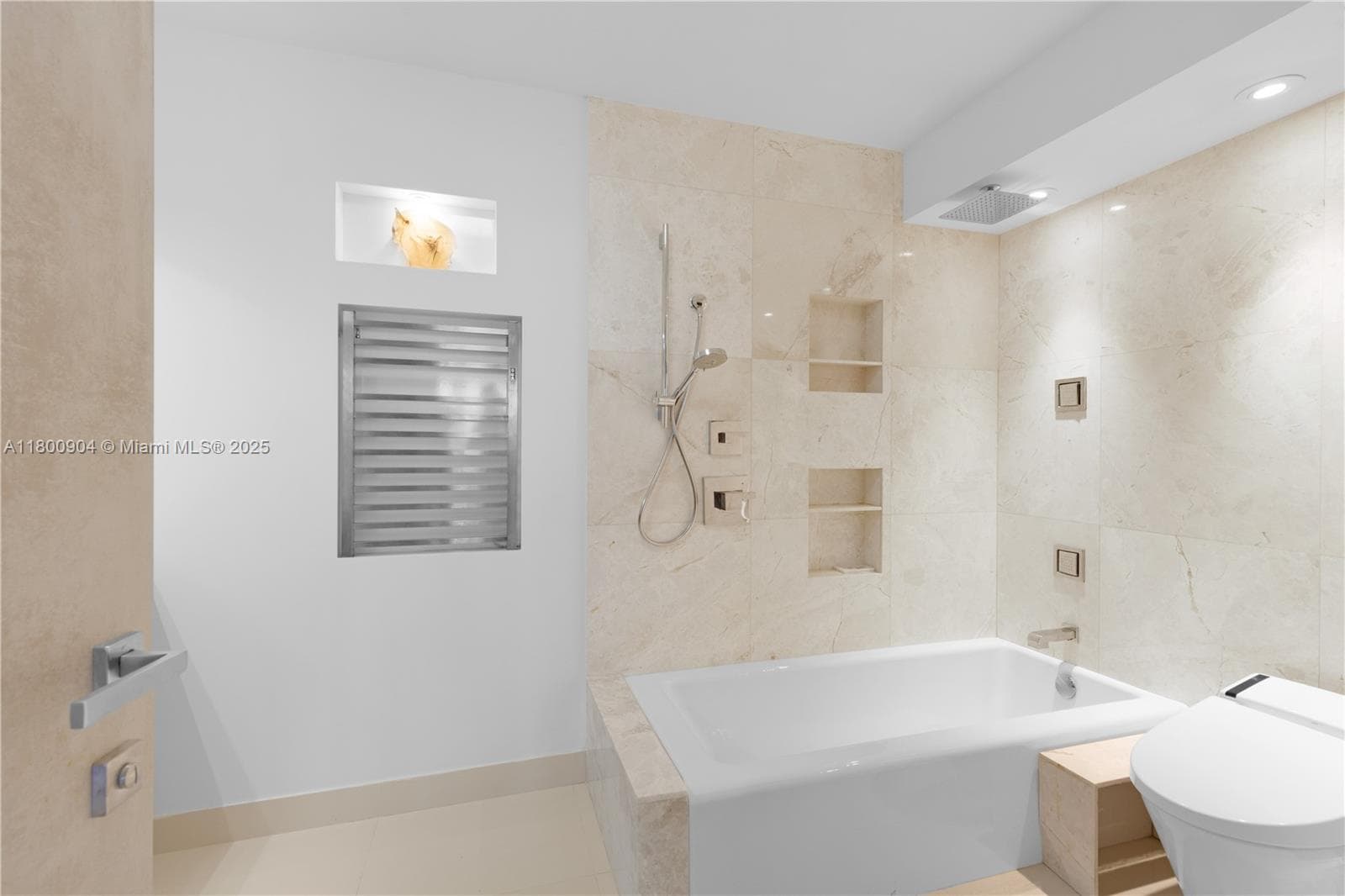 2030 Ocean Dr 1707 photo 24