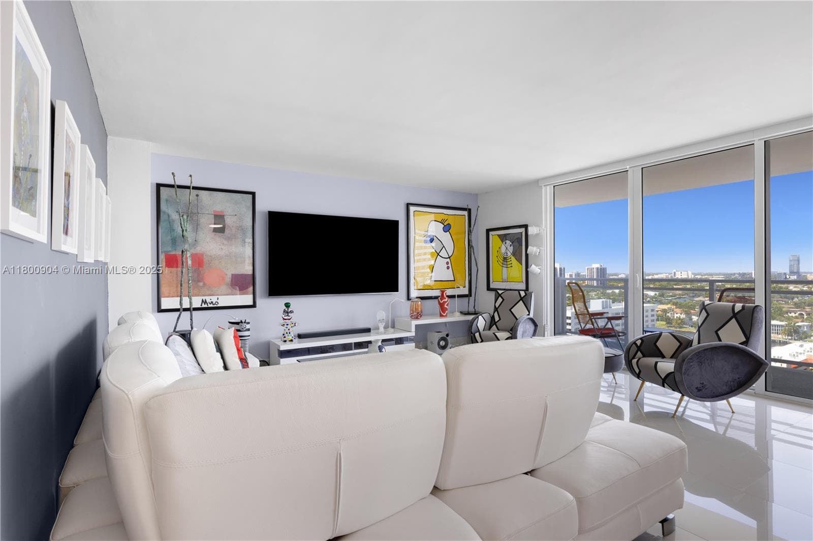 2030 Ocean Dr 1707 photo 14