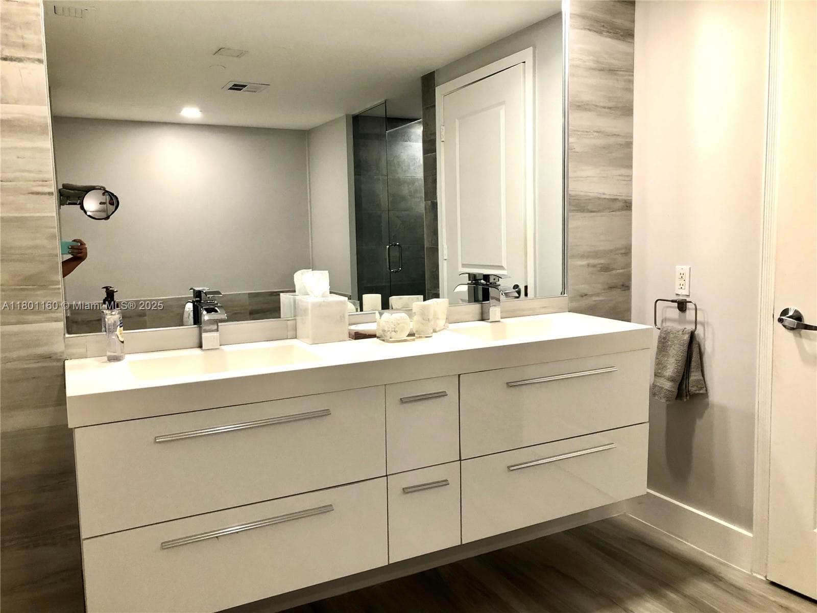 3101 Ocean Dr 801 photo 24
