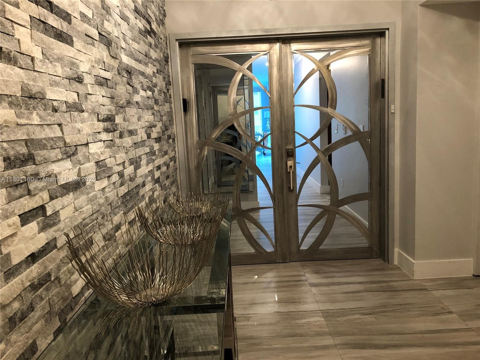 3101 Ocean Dr 4
