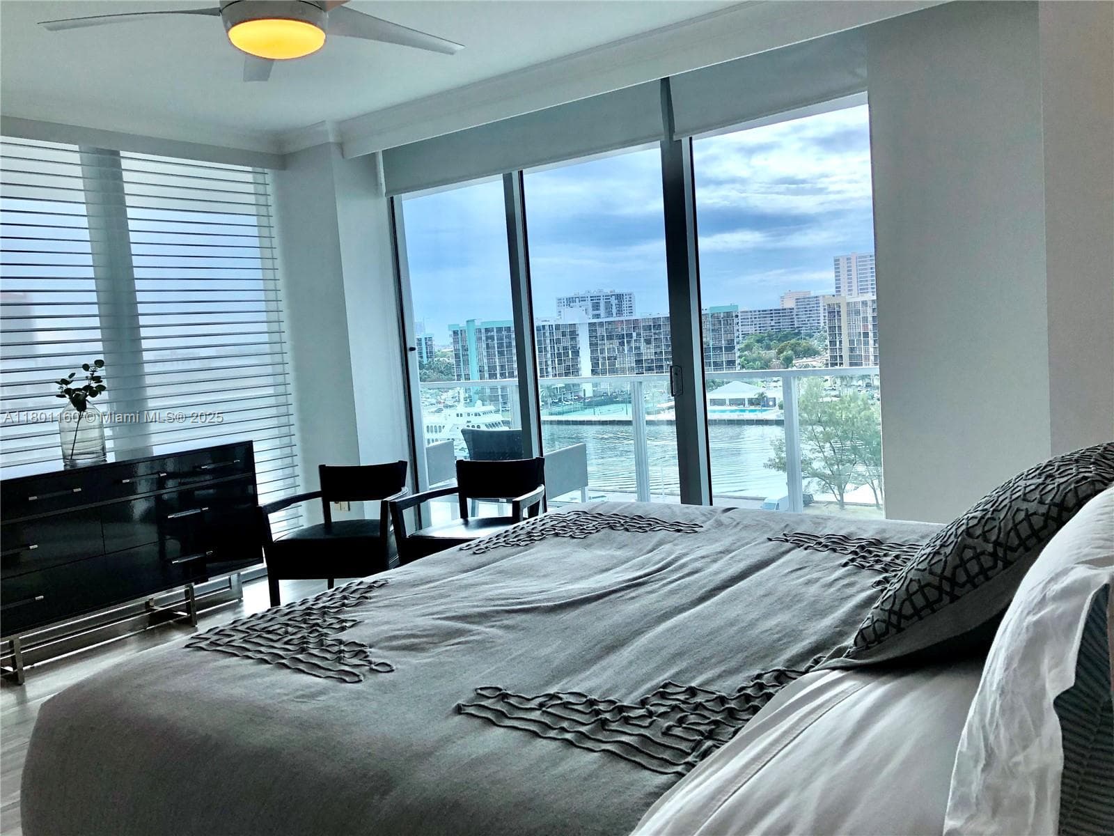 3101 Ocean Dr 801 photo 21