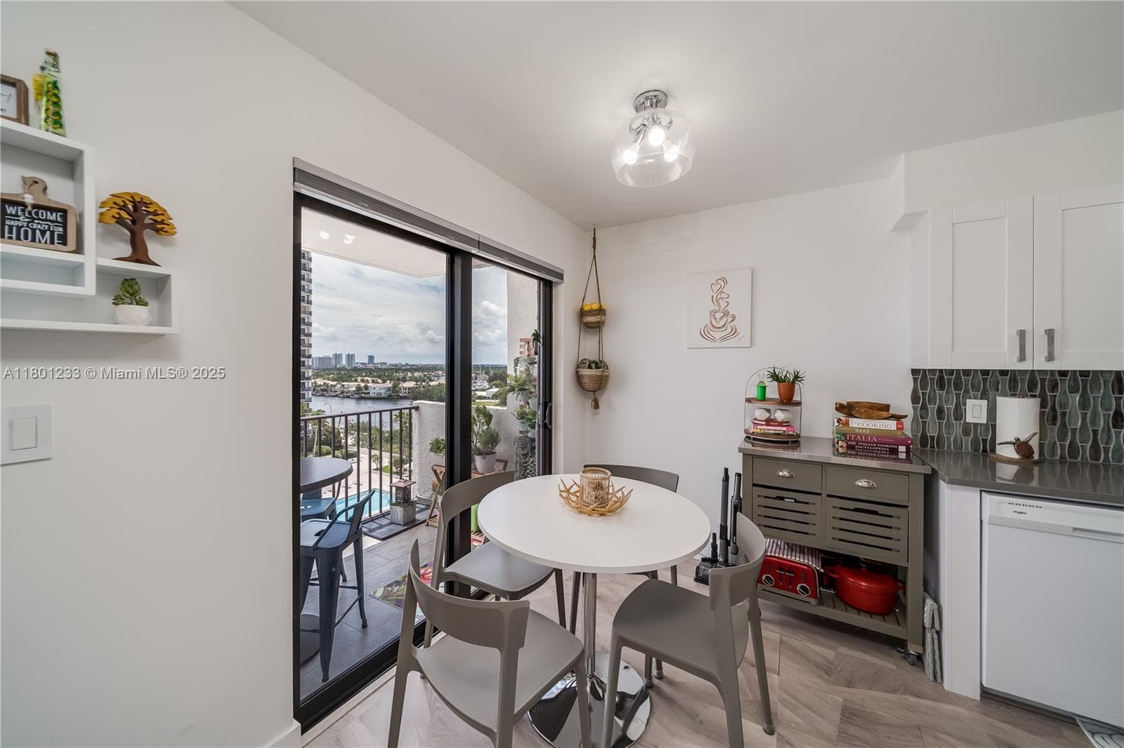 1201 Ocean Dr 1105N photo 10