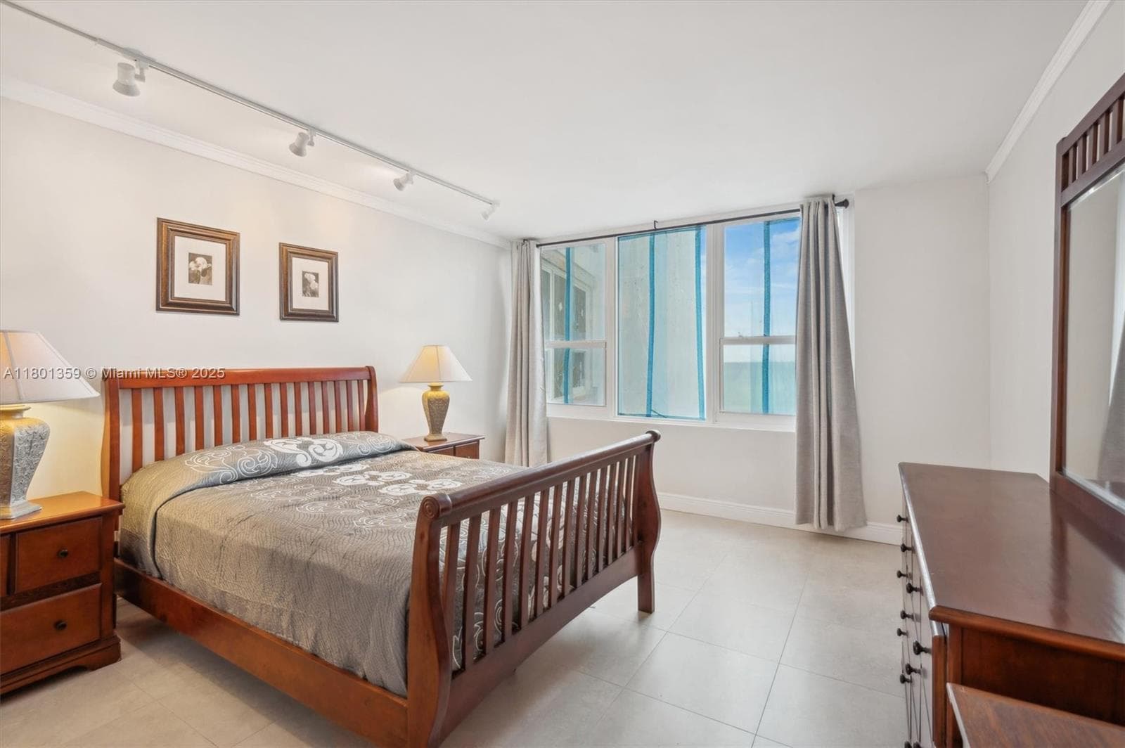 3505 Ocean Dr 420 photo 7