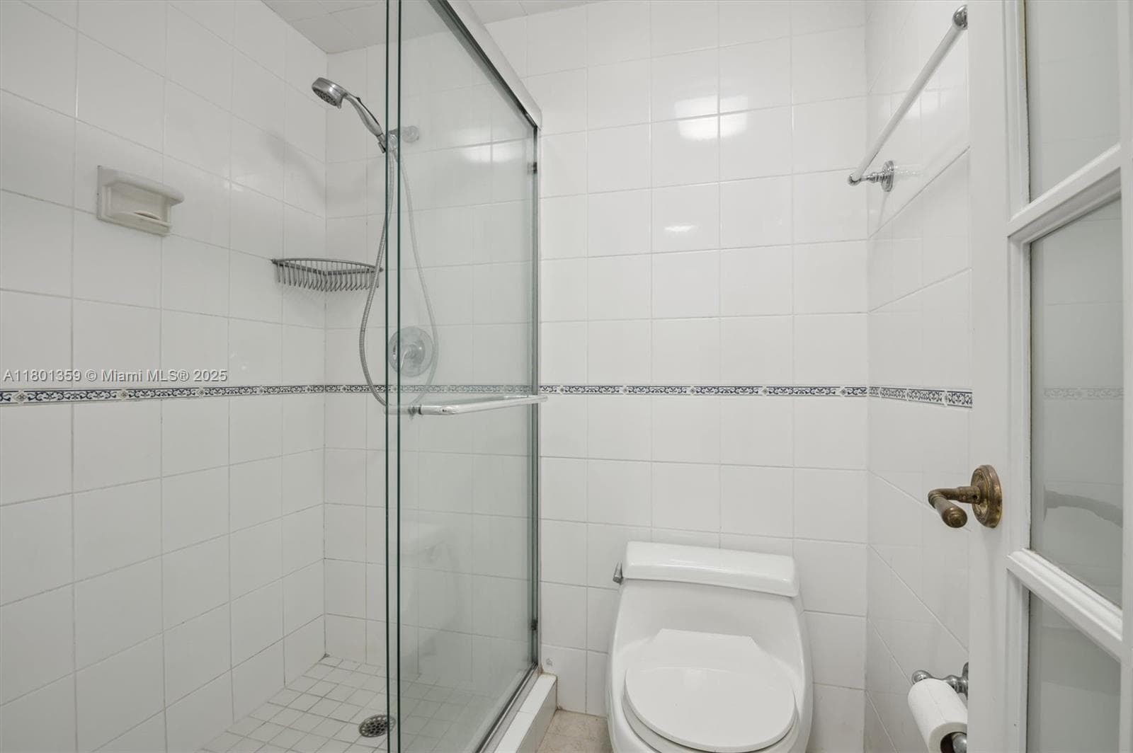 3505 Ocean Dr 420 photo 9