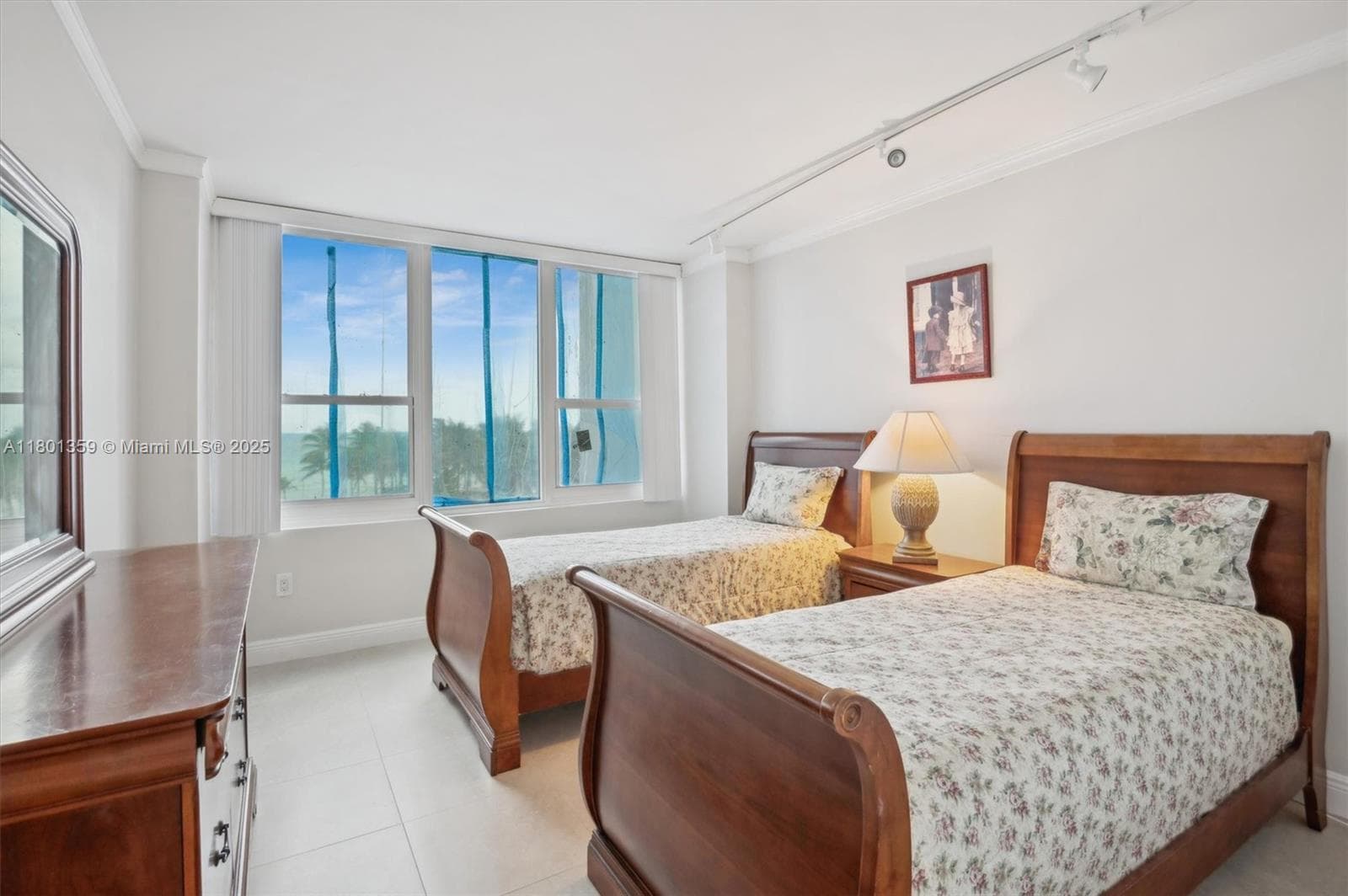 3505 Ocean Dr 420 photo 10