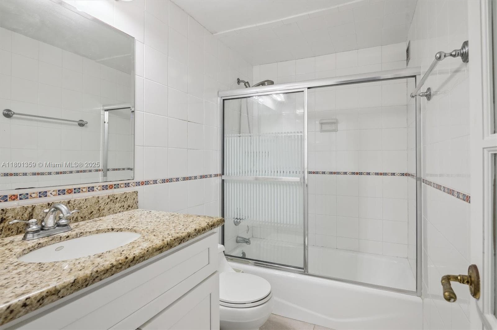 3505 Ocean Dr 420 photo 11