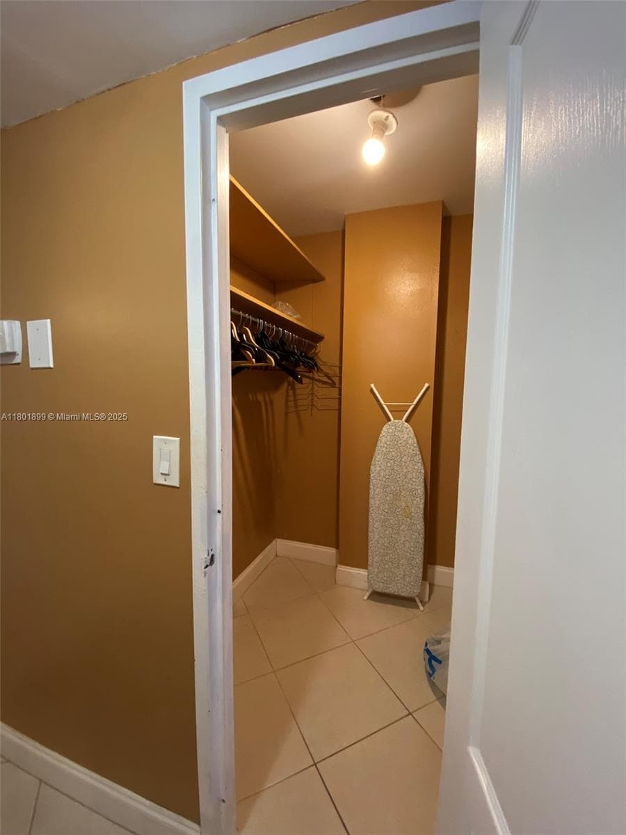 3180 S Ocean Dr 403 photo 14