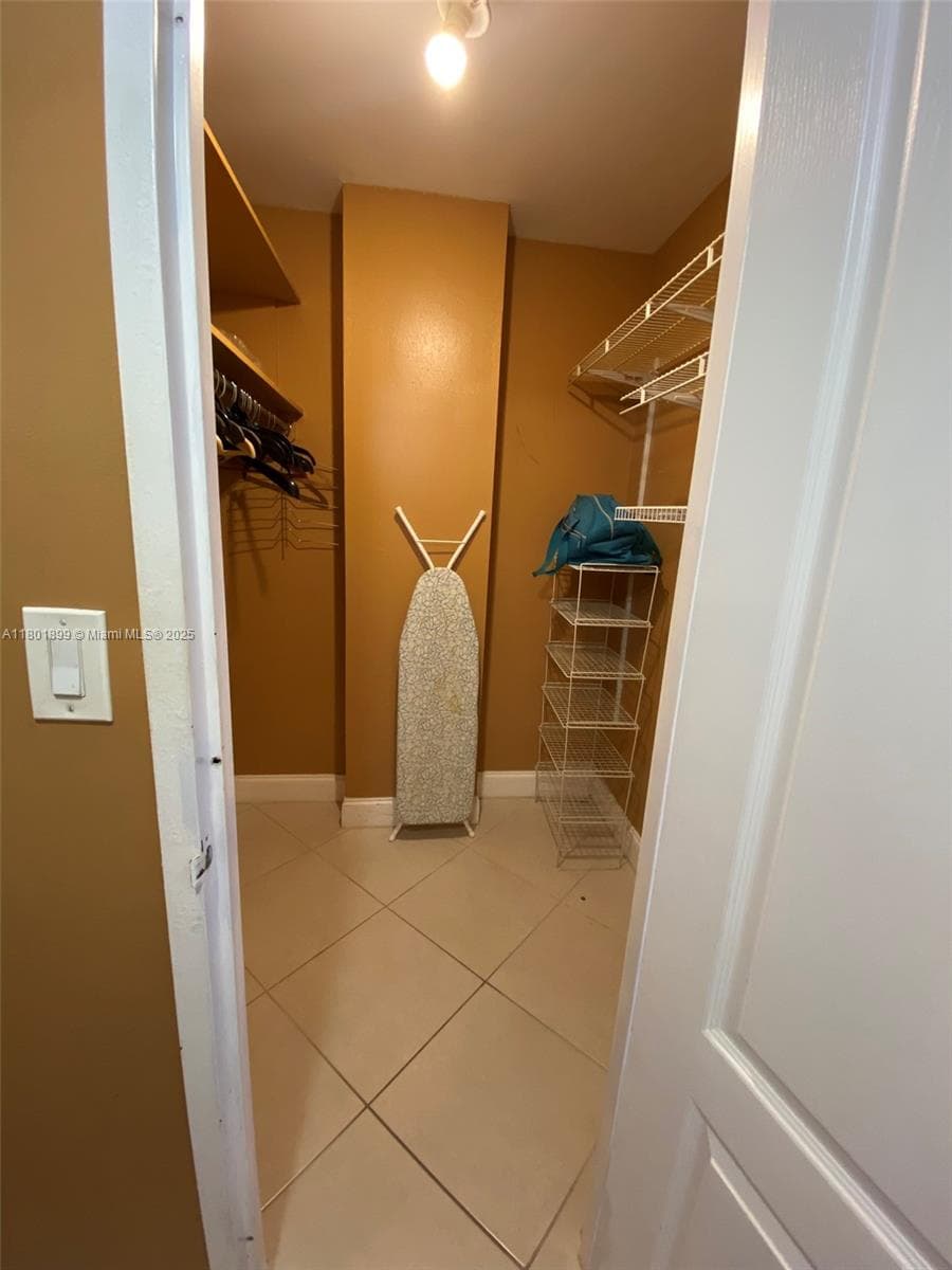 3180 S Ocean Dr 403 photo 15