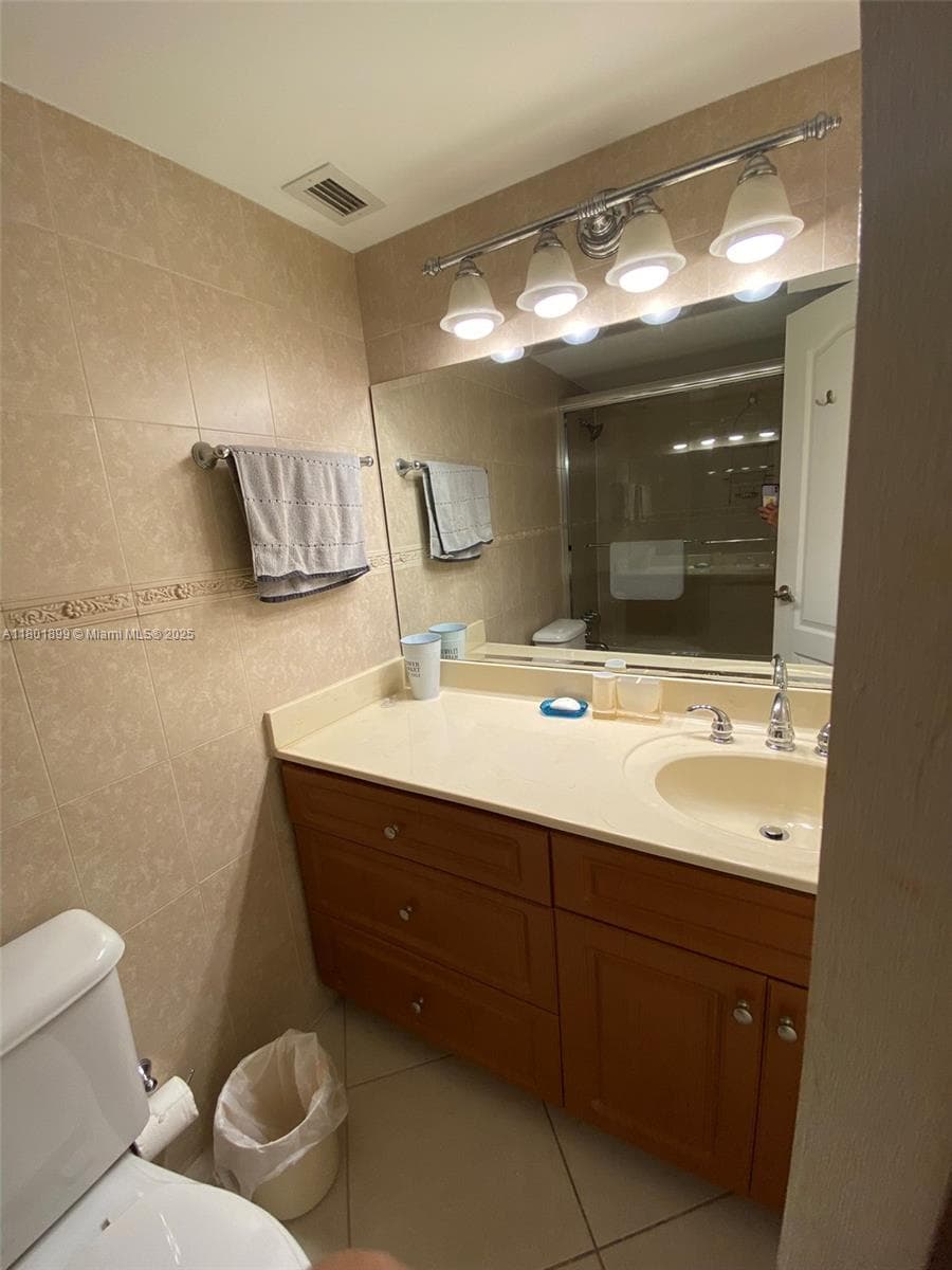 3180 S Ocean Dr 403 photo 11