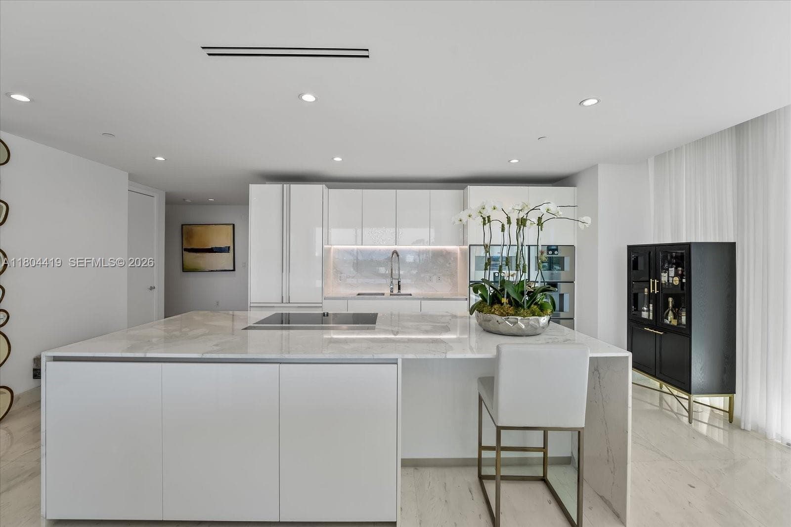 10201 Collins Ave 511 photo 7