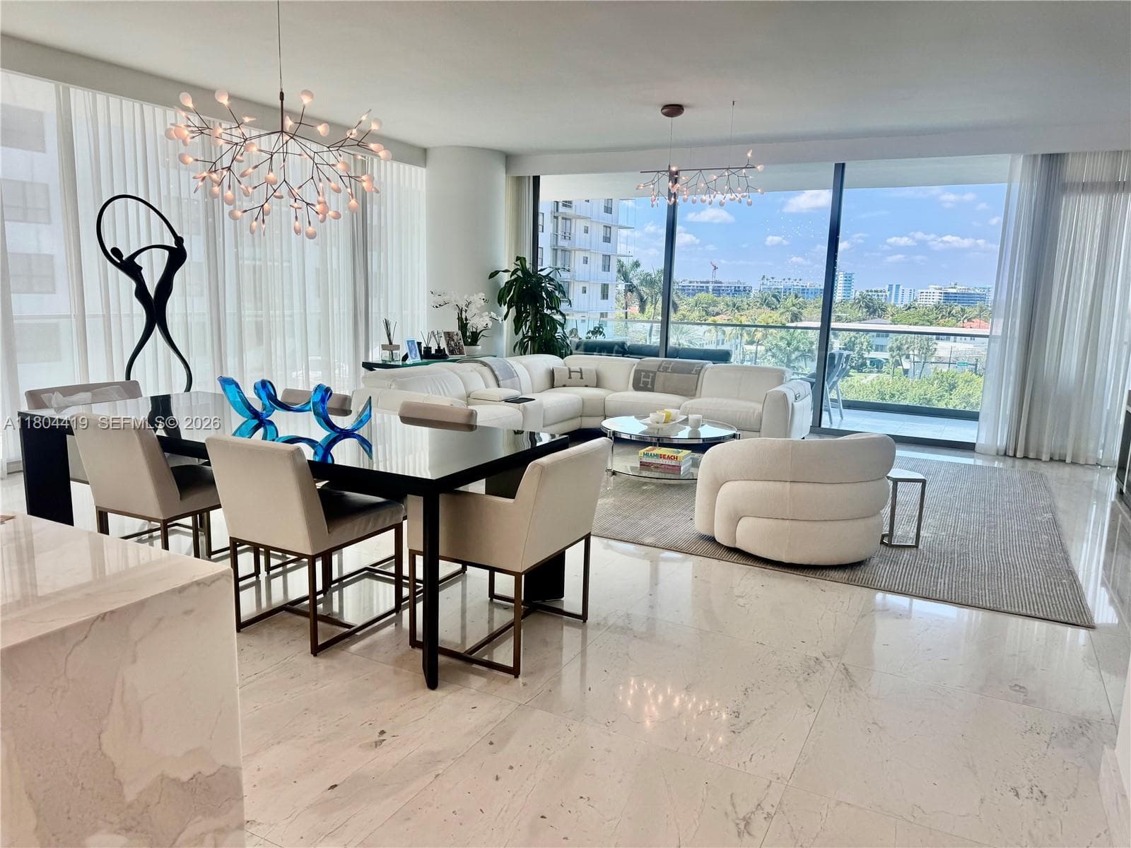 10201 Collins Ave 511 photo 3