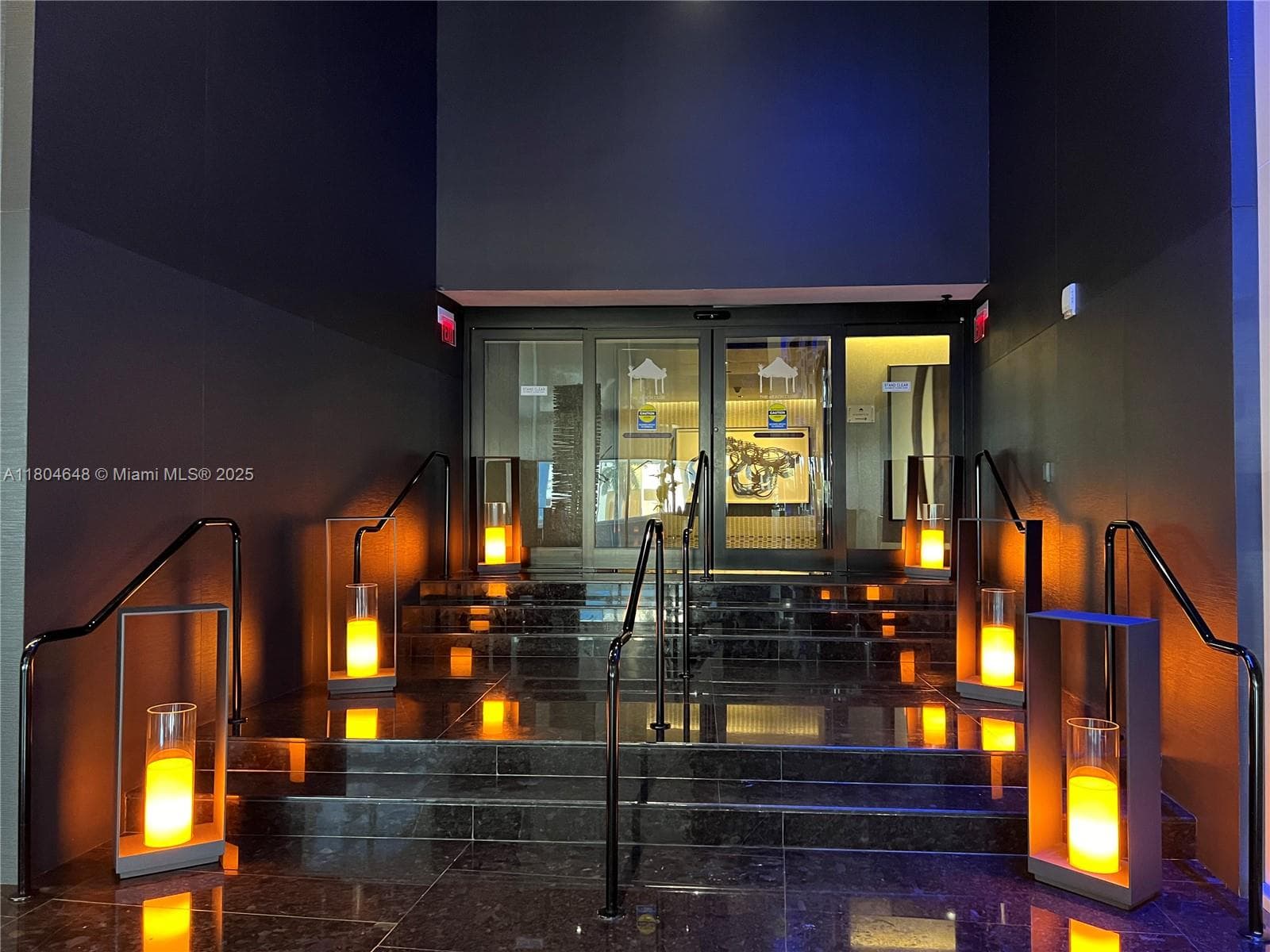 1800 Ocean Dr 3