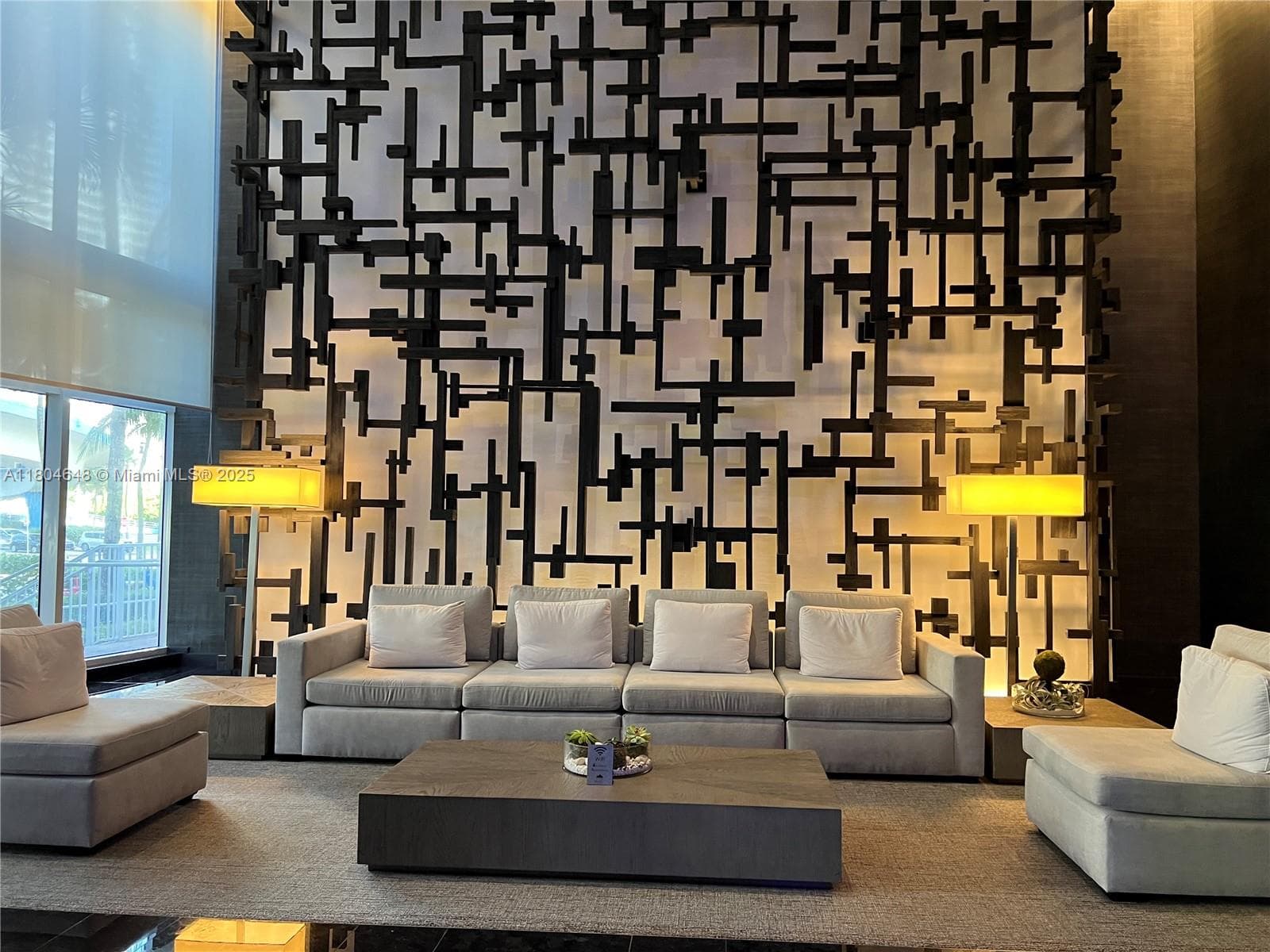 1800 Ocean Dr 1