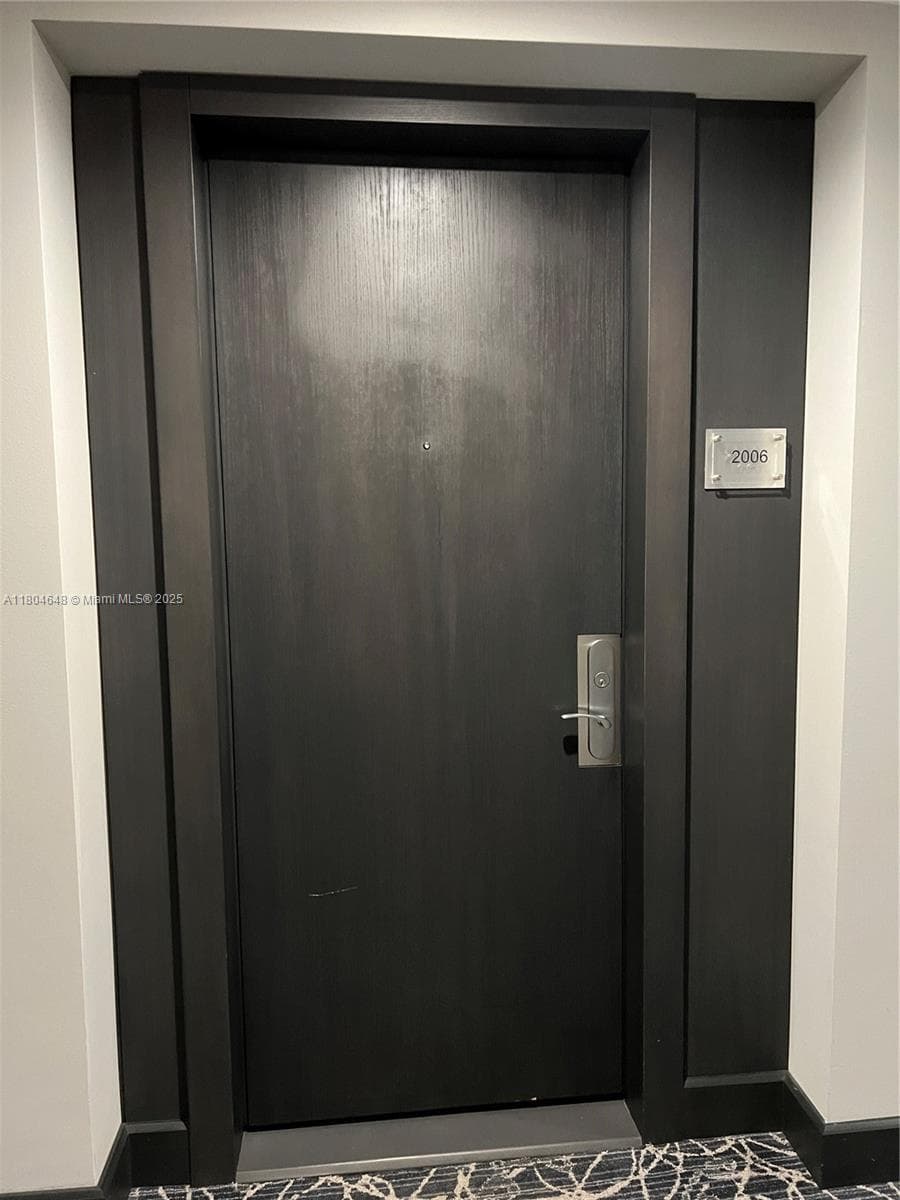 1800 Ocean Dr 5