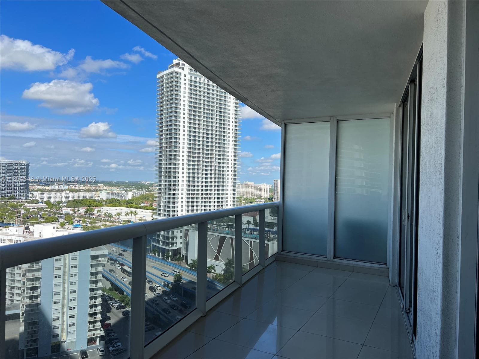 1800 Ocean Dr 2006 photo 9