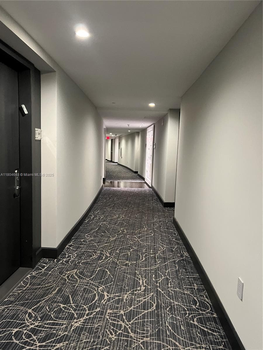 1800 Ocean Dr 4