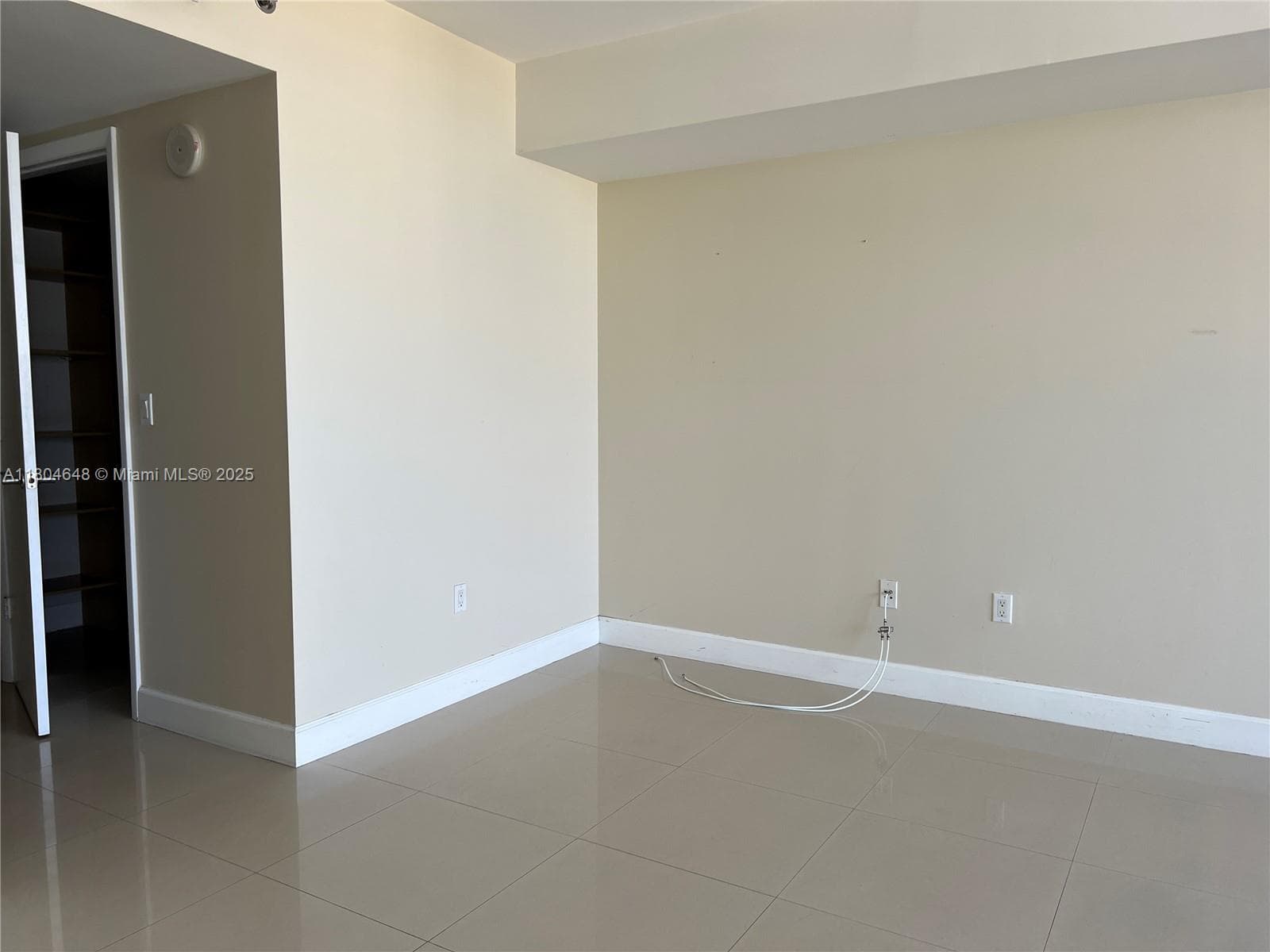 1800 Ocean Dr 2006 photo 25