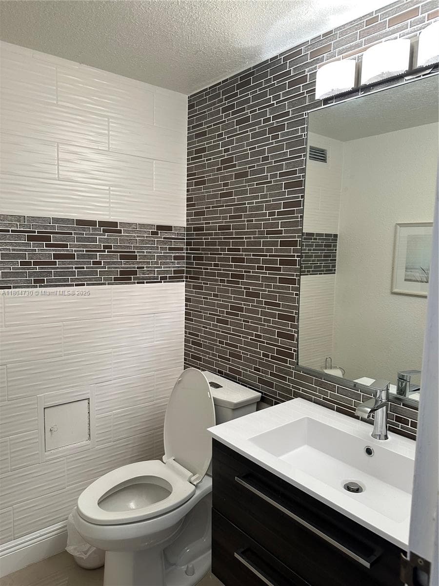 2501 S Ocean Dr 1228 photo 12
