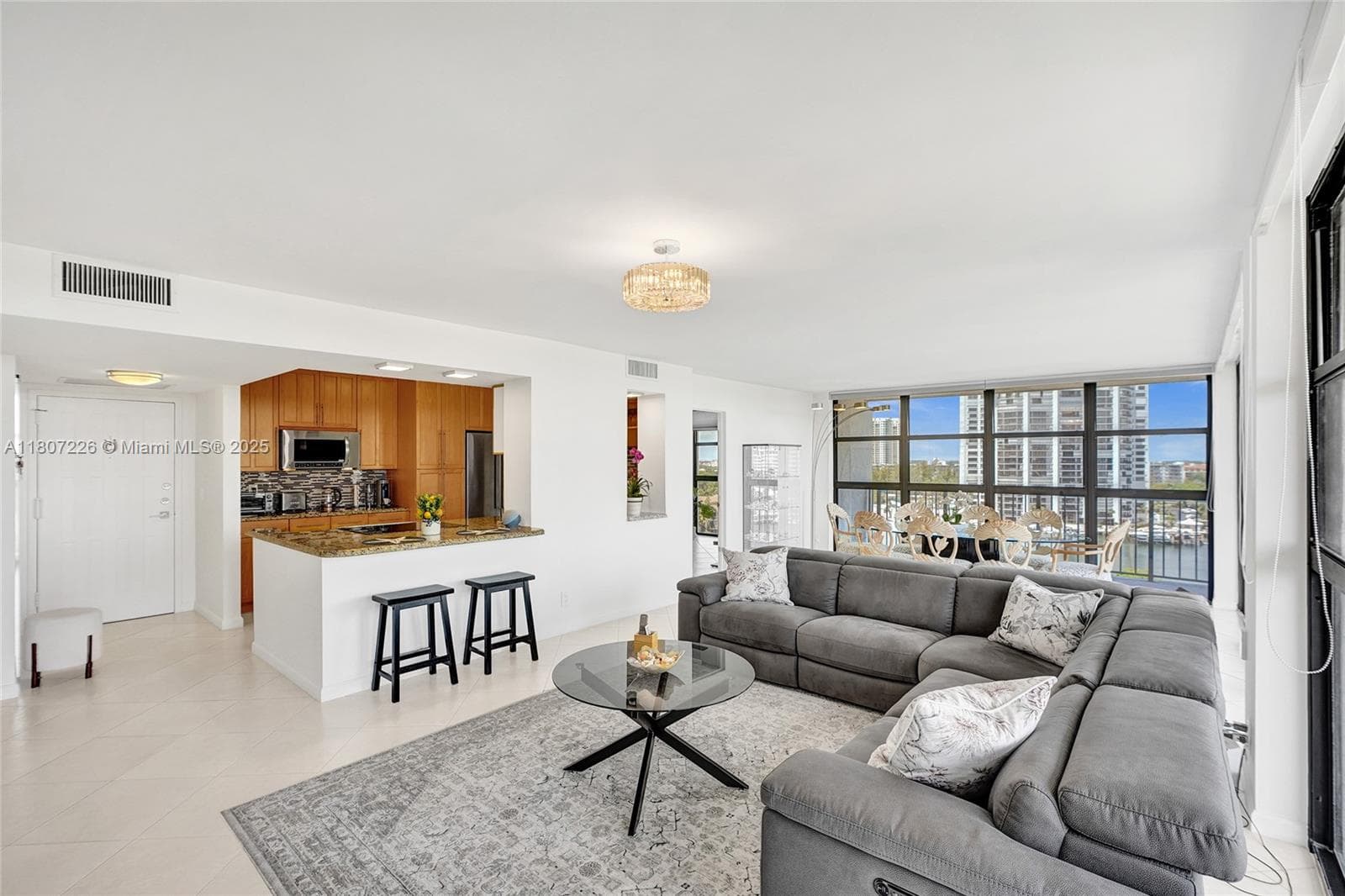 200 Leslie Dr 1031 photo 6