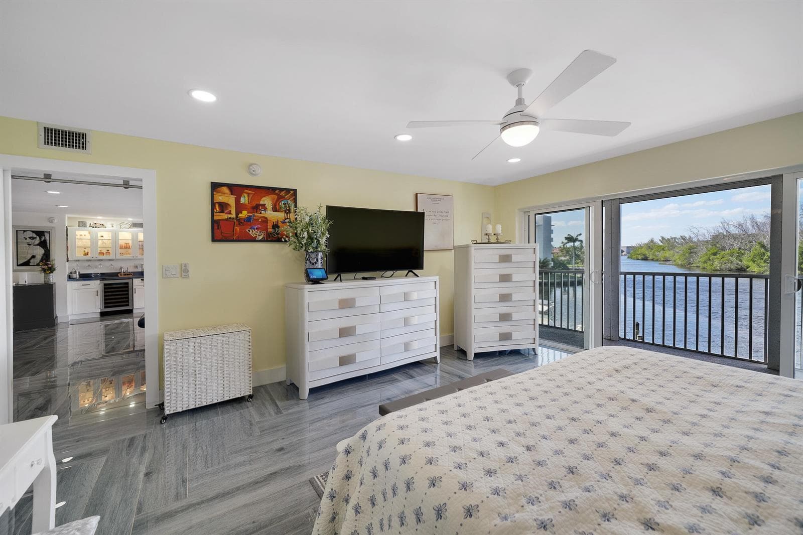 1537 E Hillsboro Boulevard 341 photo 17