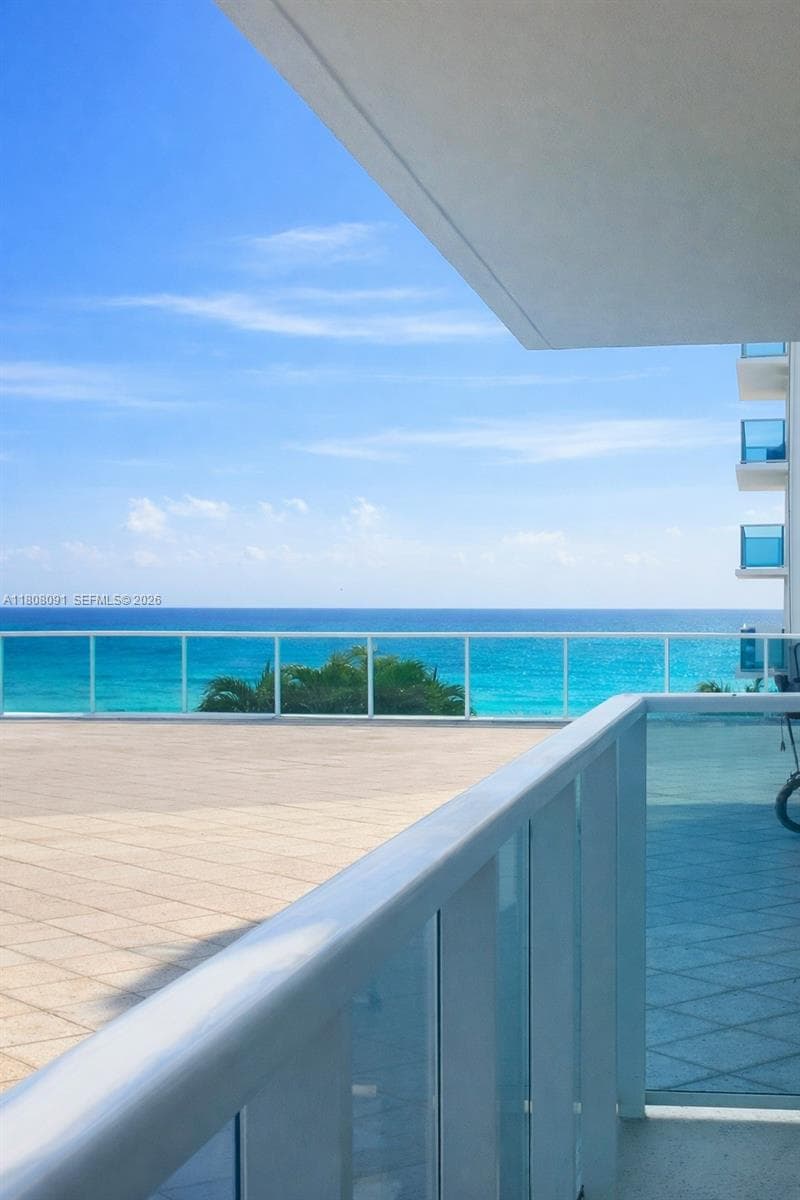 2751 Ocean Dr 5