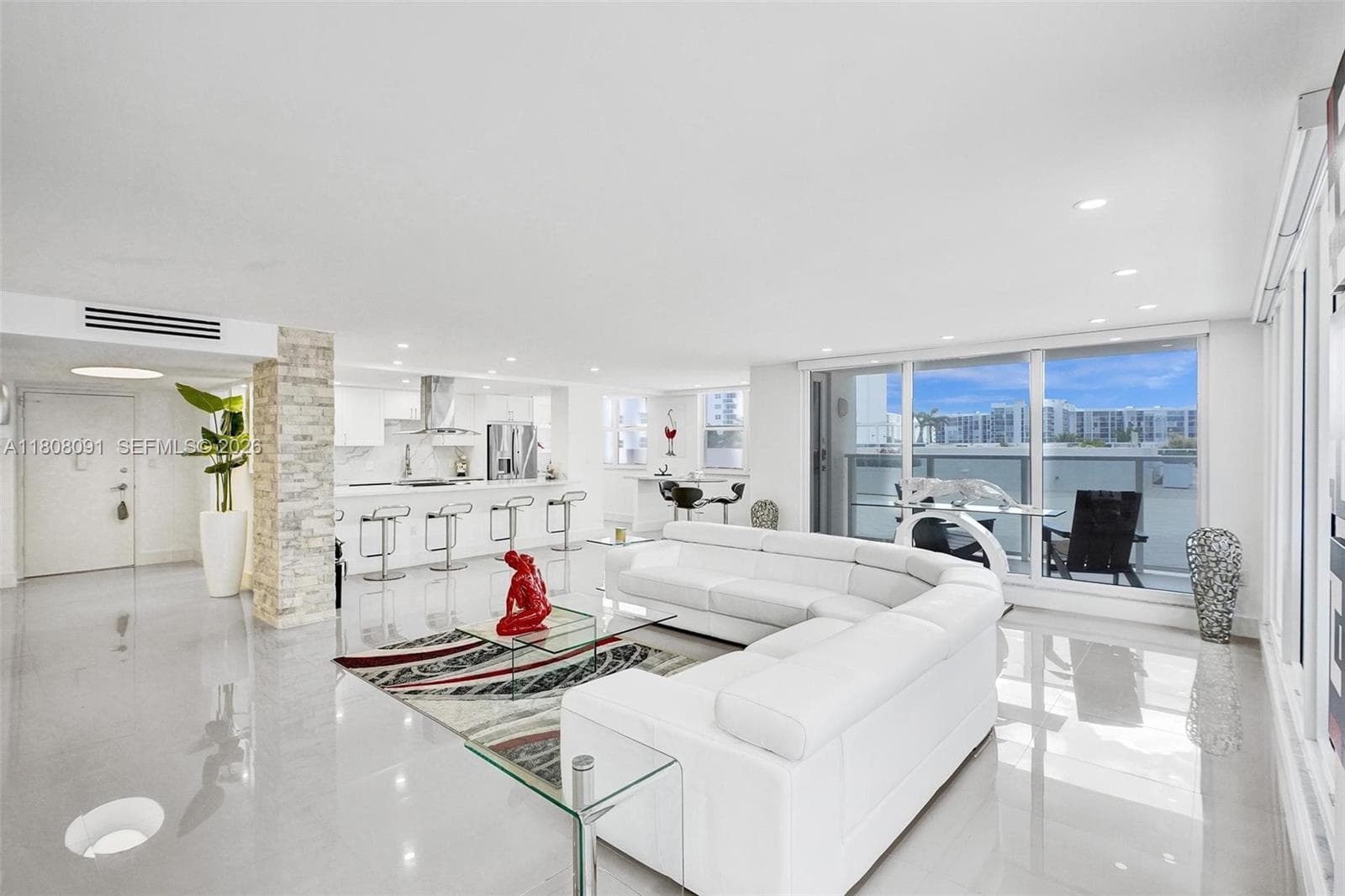 2751 Ocean Dr 4