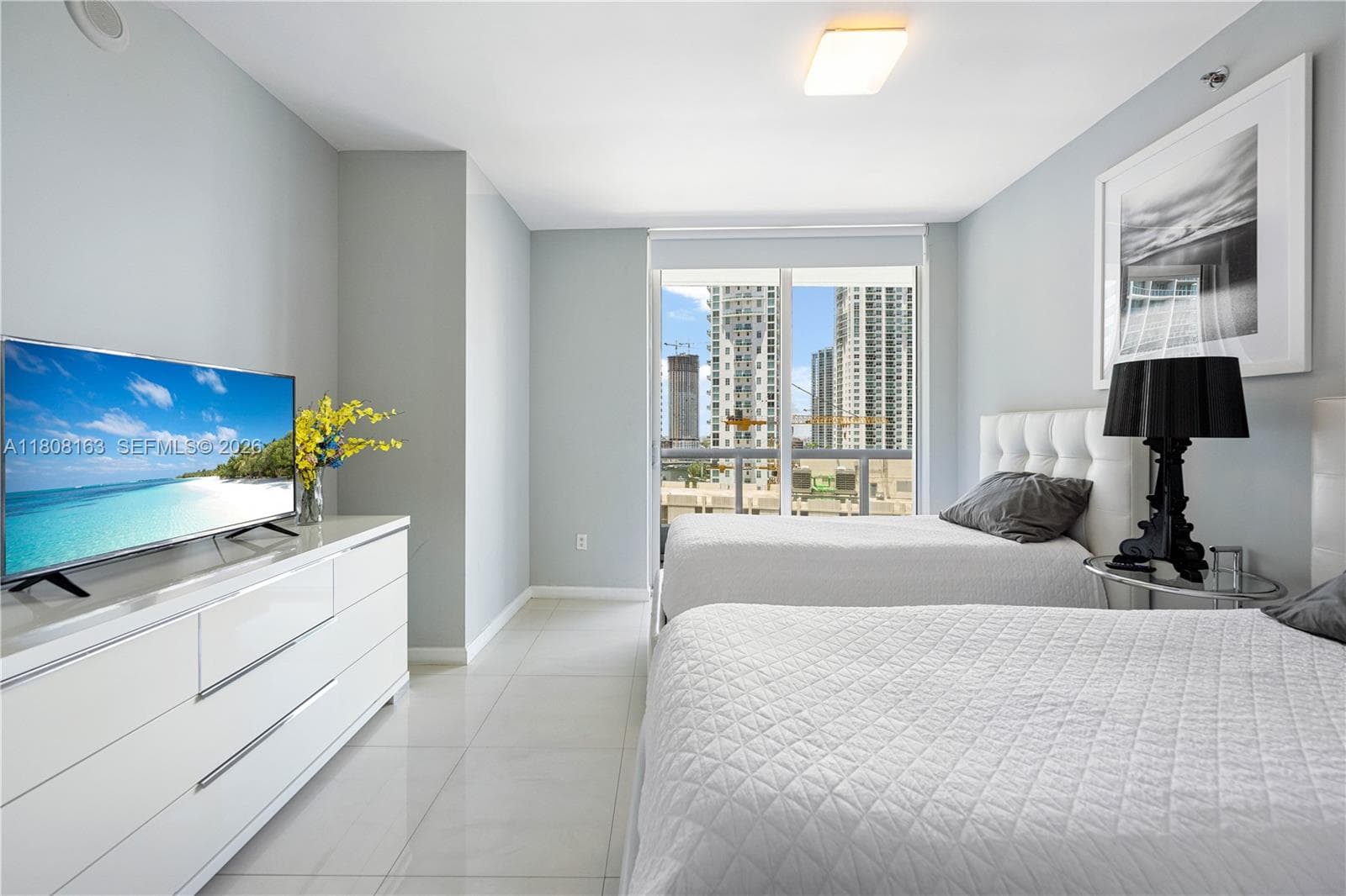 485 Brickell Ave 1604 photo 12