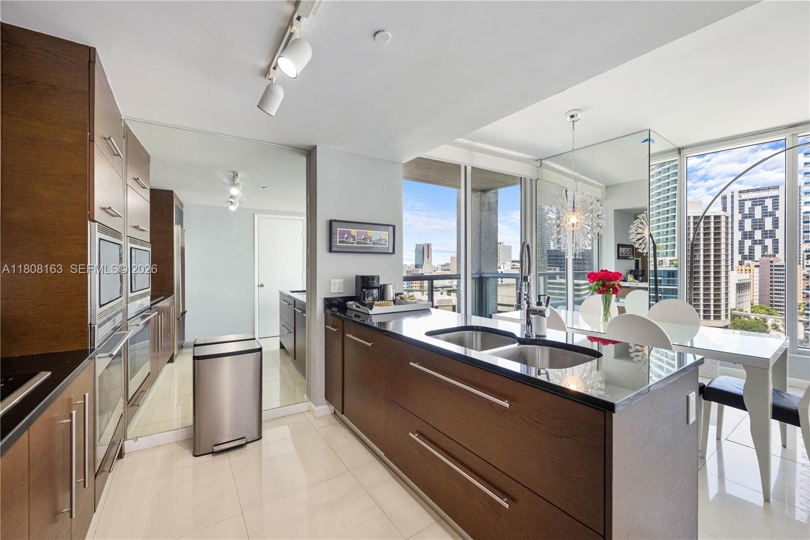 485 Brickell Ave 1604 photo 7