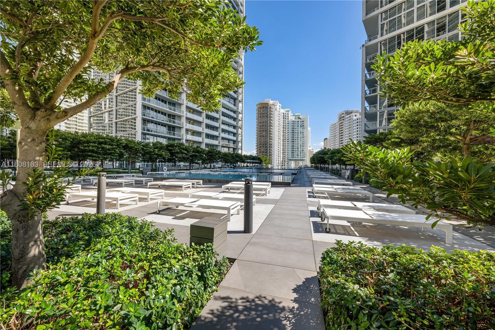 485 Brickell Ave 1604 photo 20