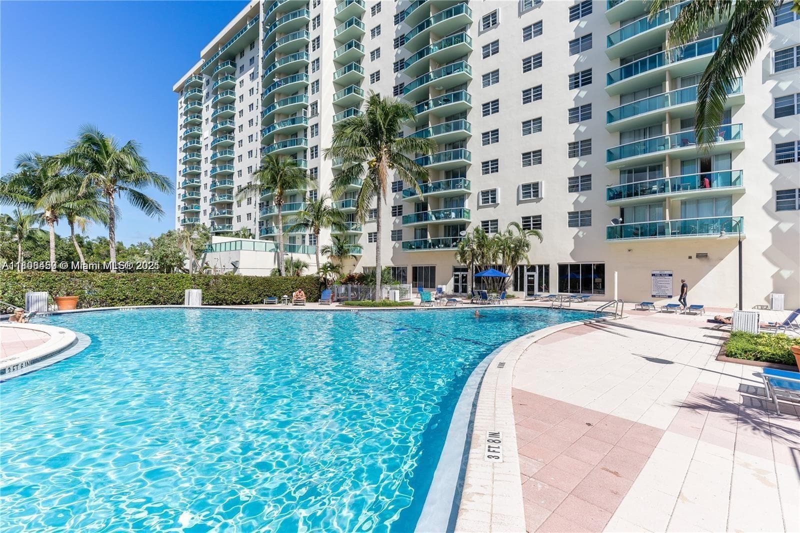 19390 Collins Ave 217 photo 1