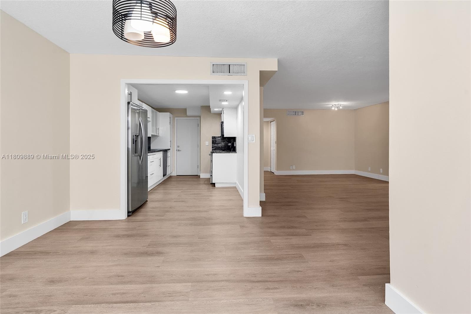 1904 Ocean Dr 1004 photo 13