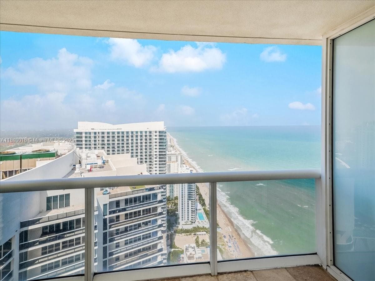 1830 Ocean Dr 1