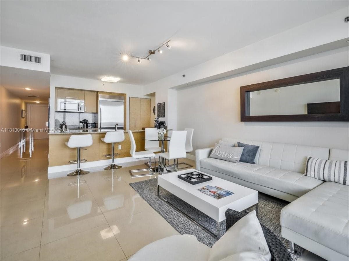 1830 Ocean Dr 5009 photo 24