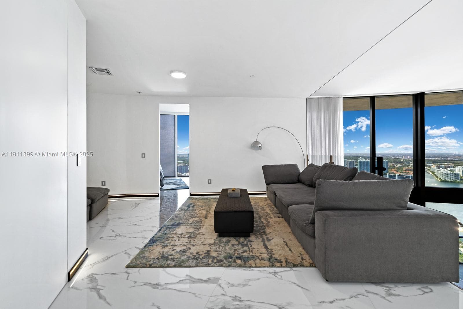 18555 Collins Ave 4603 photo 18