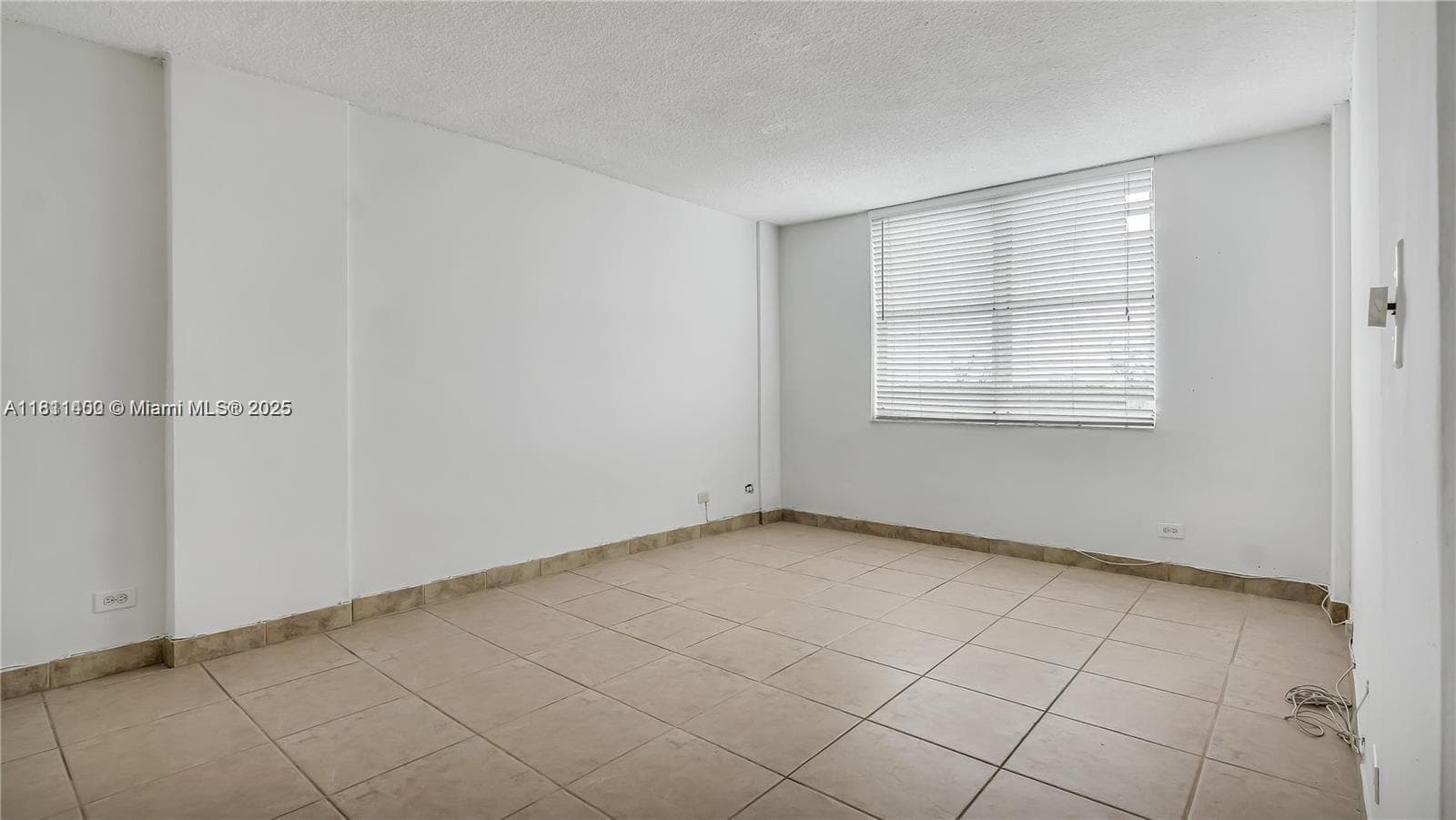 3660 NE 166th St 603 photo 5